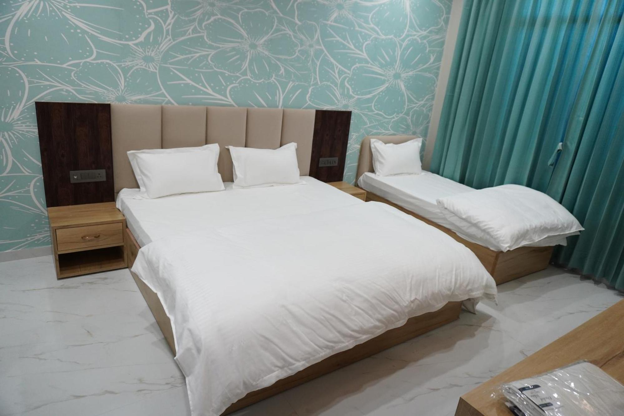 Hotel Heera Palace Khātu Dış mekan fotoğraf