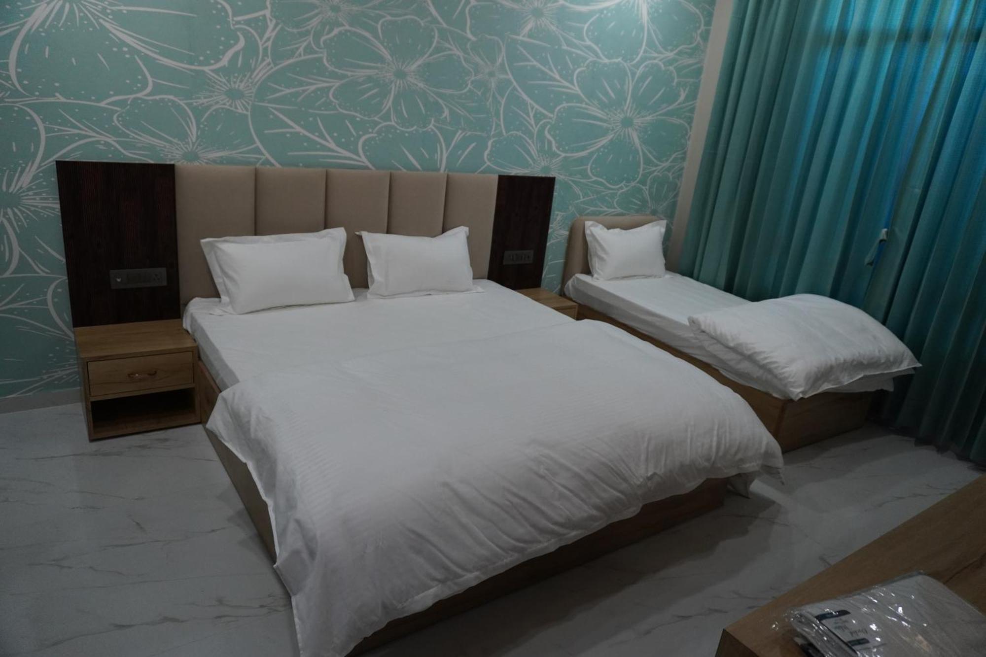 Hotel Heera Palace Khātu Dış mekan fotoğraf