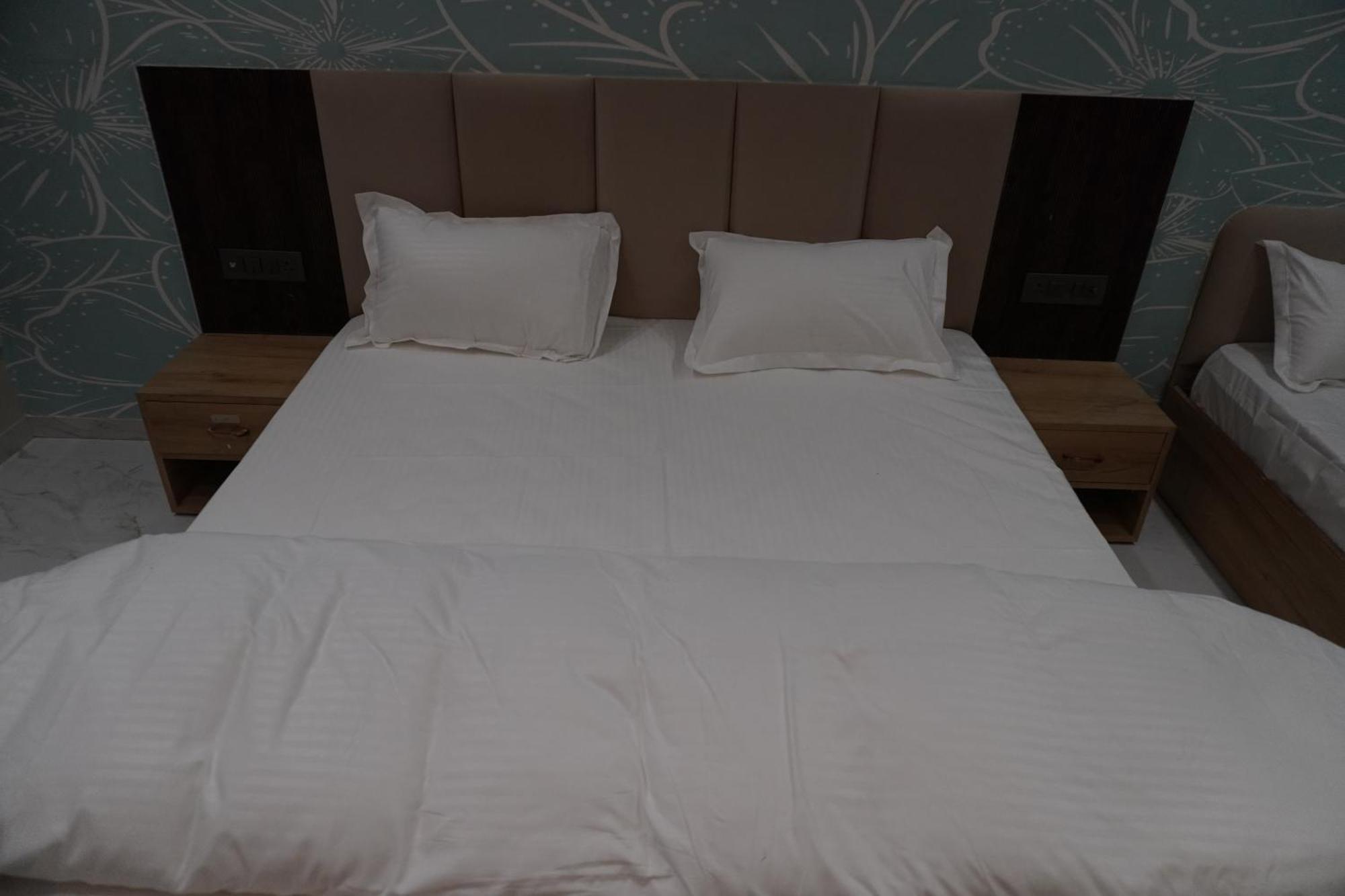 Hotel Heera Palace Khātu Dış mekan fotoğraf
