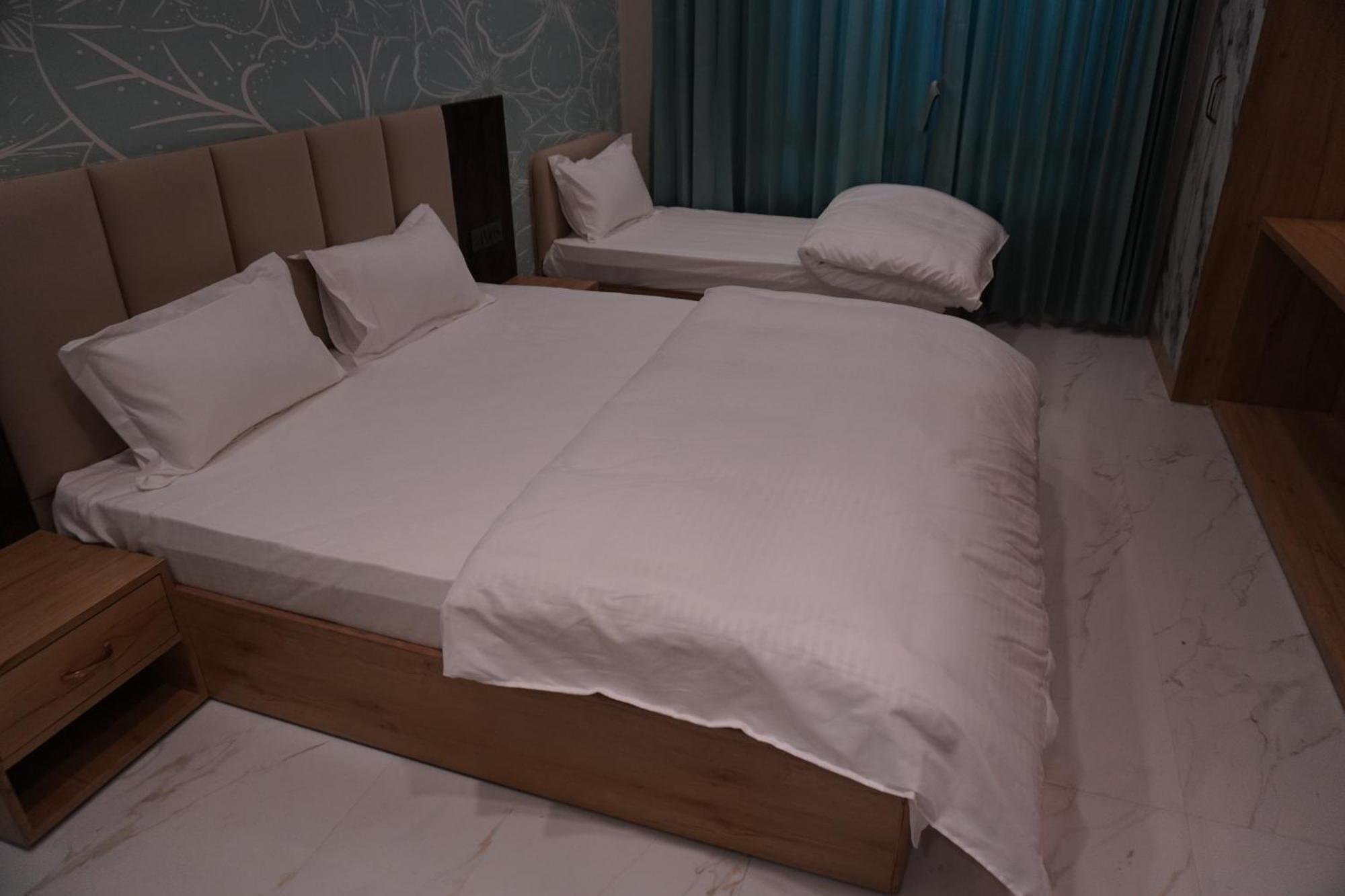 Hotel Heera Palace Khātu Dış mekan fotoğraf