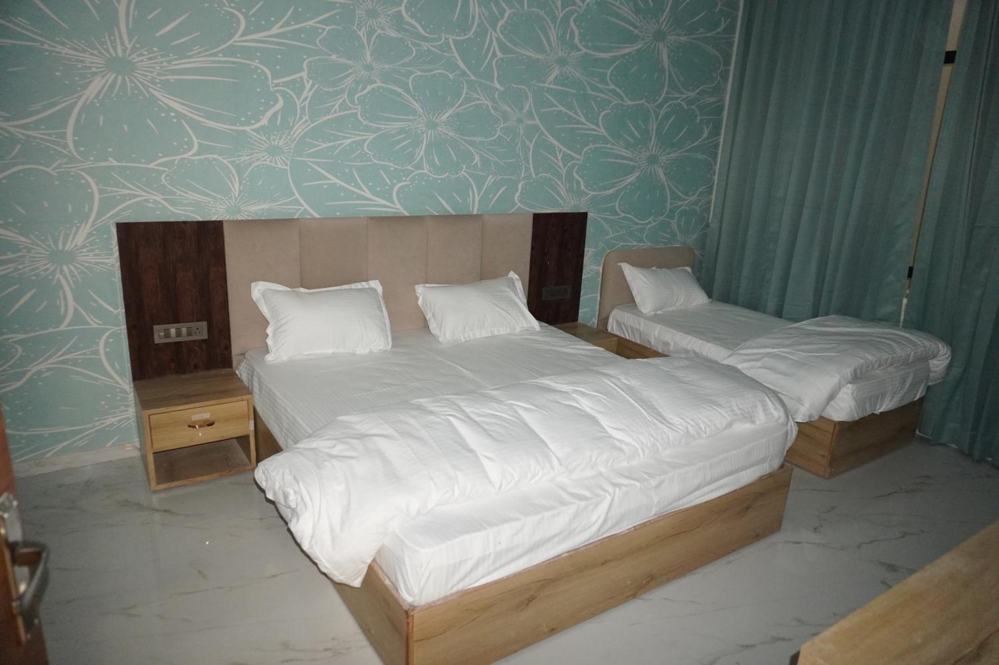 Hotel Heera Palace Khātu Dış mekan fotoğraf