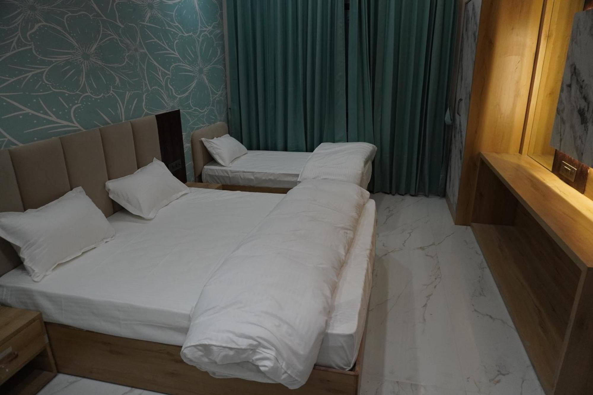 Hotel Heera Palace Khātu Dış mekan fotoğraf
