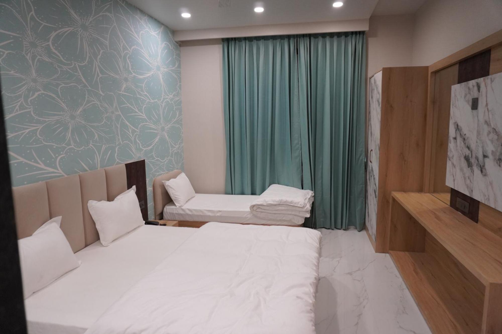 Hotel Heera Palace Khātu Dış mekan fotoğraf