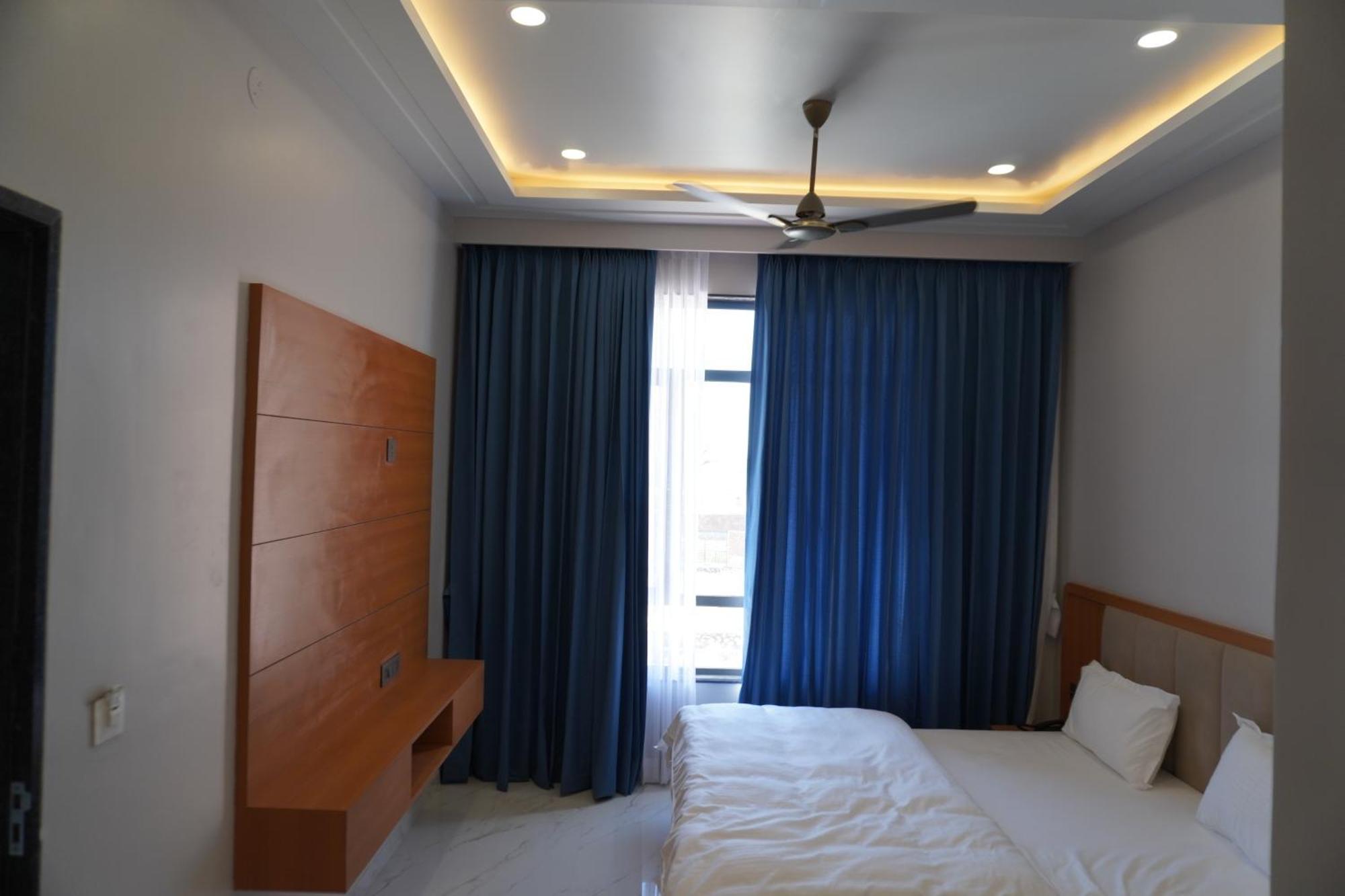 Hotel Heera Palace Khātu Dış mekan fotoğraf