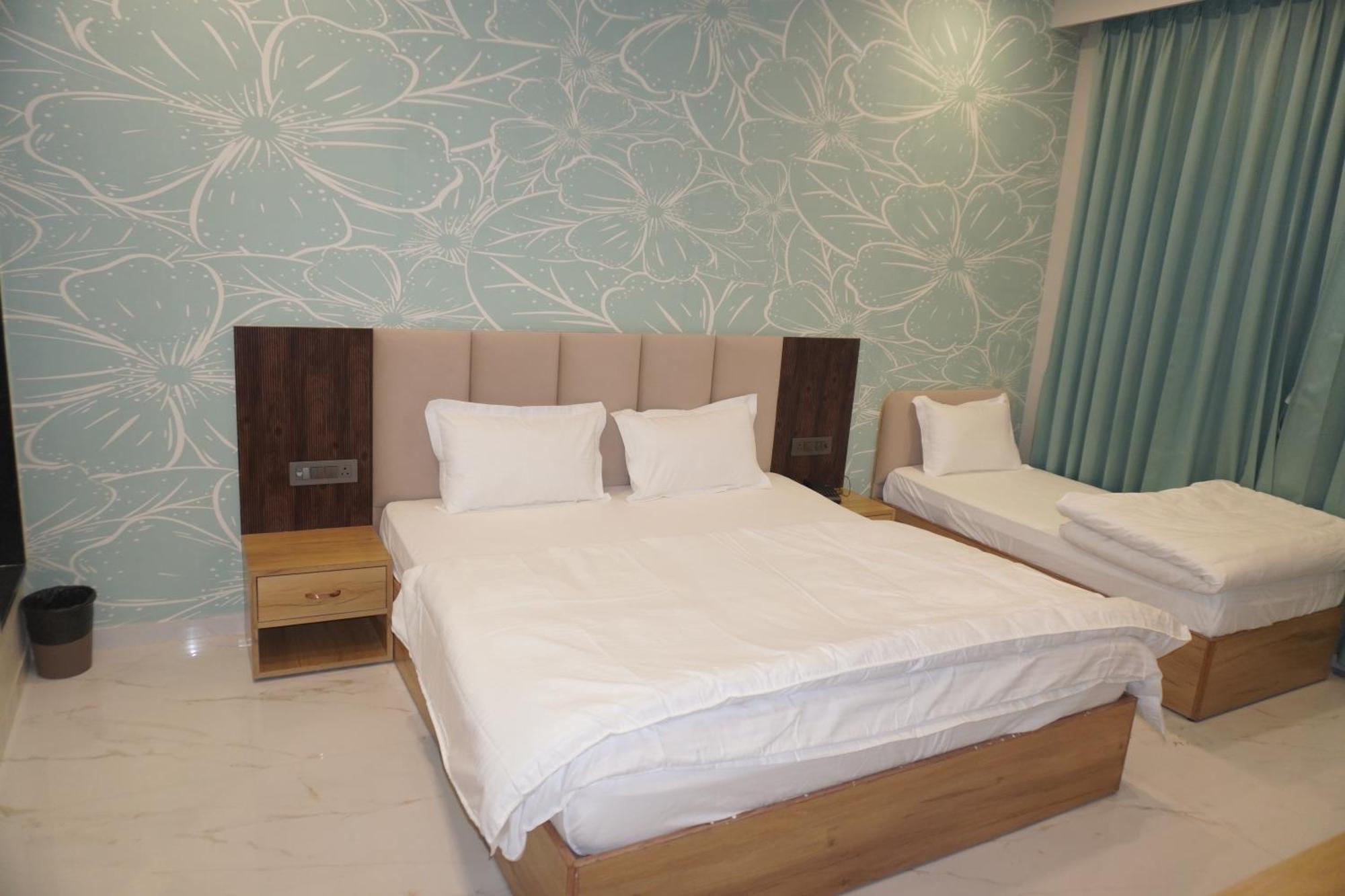 Hotel Heera Palace Khātu Dış mekan fotoğraf